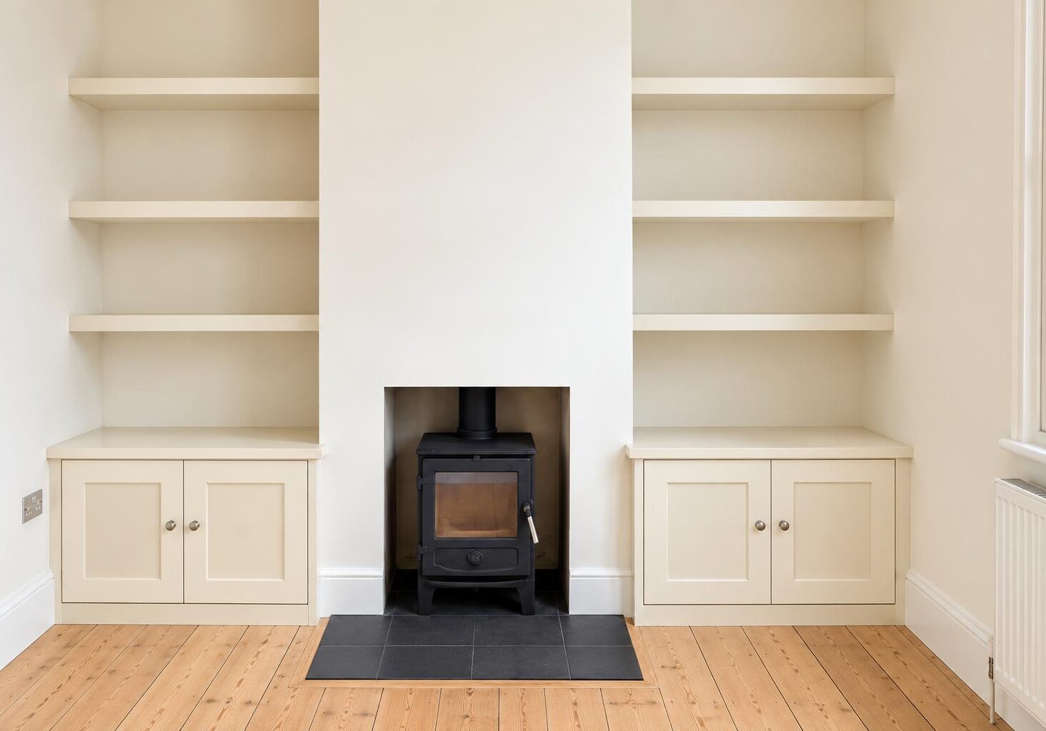 Alcove cupboards with floating shelves